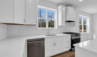 1 Southern Blvd, Bayville, NJ 08721