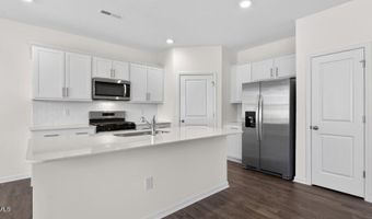 75 Green Laurel Dr, Angier, NC 27501