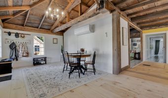 992 Pequawket Trl, Baldwin, ME 04091