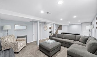 19 Boonton St, Andover, NJ 07801