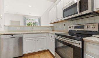 16 Edward Cir, Bedford, NH 03110
