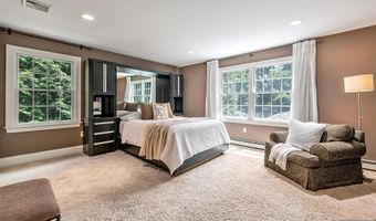 55 Woodland Ave, Allendale, NJ 07401