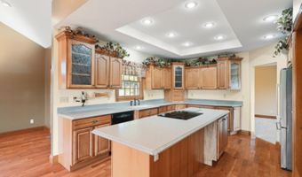 6040 Eden Dr, Aurora, IN 47001