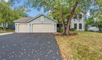 1820 Crofton Dr, Algonquin, IL 60102