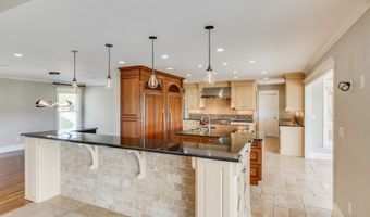20484 Lake Rd, Abingdon, VA 24211