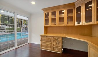 4446 Hayvenhurst Ave, Encino, CA 91436