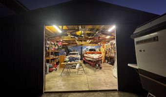 97818 HANSCAM Ln, Brookings, OR 97415