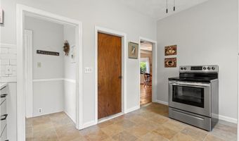 30 Pomham St, Cranston, RI 02910