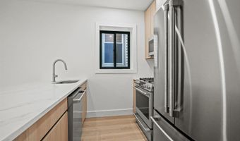 31 W 46TH St 1, Bayonne, NJ 07002