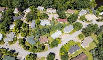 8 Lilac Ln, Belmont, NH 03220