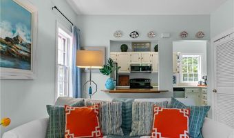 97 Narragansett Ave C4, Newport, RI 02840