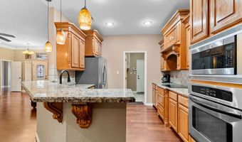 10 NW Sage Cir, Andrews, TX 79714