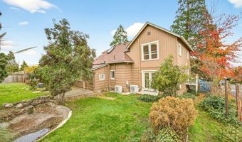 527 Chestnut St, Ashland, OR 97520