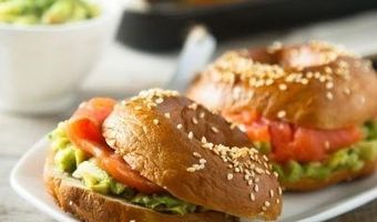 909 BOSTON NECK Hl, Narragansett, RI 02882