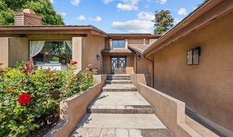 20 Lake Helix Dr, La Mesa, CA 91941
