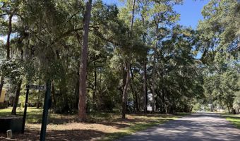 1 Tiller Island Dr, Beaufort, SC 29907