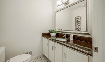 3999 Edmonton Ct, Ann Arbor, MI 48103