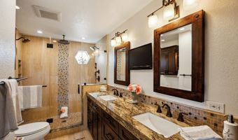 817 Harbor Rd, Alameda, CA 94502