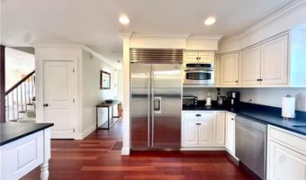44 Tuckerman Ave, Middletown, RI 02842