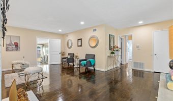 2118 W Crestwood Ln, Anaheim, CA 92804