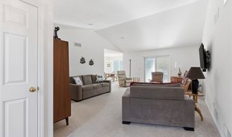 108 Winfield Manor Dr, Adams Twp., PA 16046