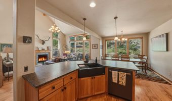 60875 Goldenwood Loop, Bend, OR 97702