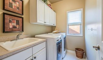 5401 Pinnacle Ct, Ann Arbor, MI 48108