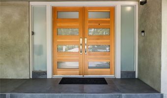 4820 Encino Ter, Encino, CA 91316