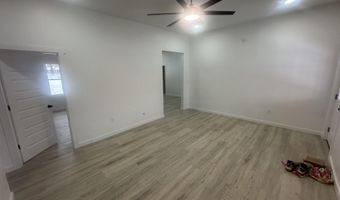 523 W South St, Bloomfield, IN 47424