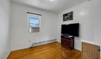 28 Sylvan Ave, Bergenfield, NJ 07621
