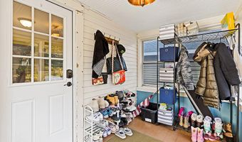 157 Riverside Dr, Augusta, ME 04330