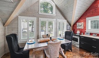 1954 White Rd, Camden, SC 29020