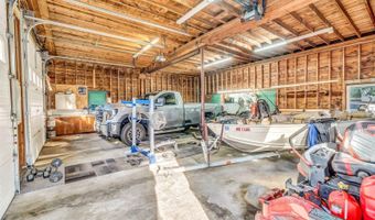 123 Mount Hope Ave, Bangor, ME 04401