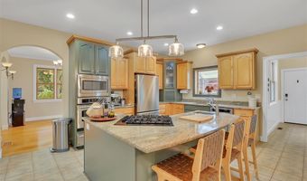 7 Tinker Pond Rd, Bolton, CT 06043