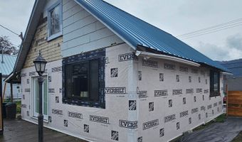 204 N WALNUT St, Bingen, WA 98605