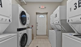 381 COMMUNIPAW Ave 1B, Lyndhurst, NJ 07304