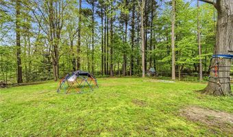 6453 Old Woods Rd, Ashtabula, OH 44004