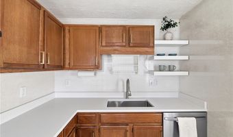2536 Albrecht Ave, Akron, OH 44312