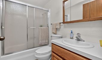 4612 Dover Dr, Ames, IA 50014