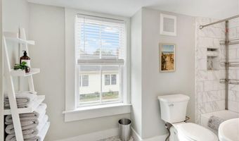 43 Farewell St 2, Newport, RI 02840