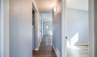 1304 Ridgecrest Ct, Alamogordo, NM 88310