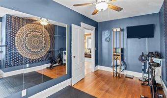 50 Charles St, Bristol, RI 02809