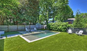 2121 Club Rd, Charlotte, NC 28205