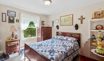 20 Rockwood St, Bennington, VT 05201