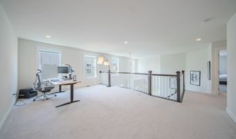 3081 N Spurway Dr, Ann Arbor, MI 48105