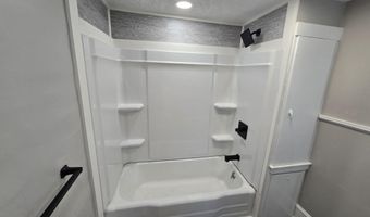 9 Morton Pl, Augusta, ME 04330