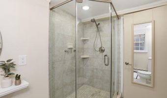 3917 MALCOLM Ct, Annandale, VA 22003