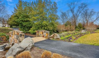 42023 SPRING AIR Dr, Brambleton, VA 20148