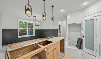 4 Constance Cir, Bella Vista, AR 72714