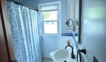25 Laurel St, Berlin, NH 03570
